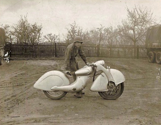 Illustration for article titled This Prototype Motorcycle Represented A Gloriously Backwards Future